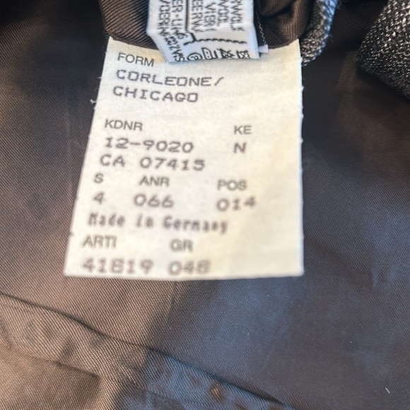 HUGO BOSS Suit - Picture 4 of 11